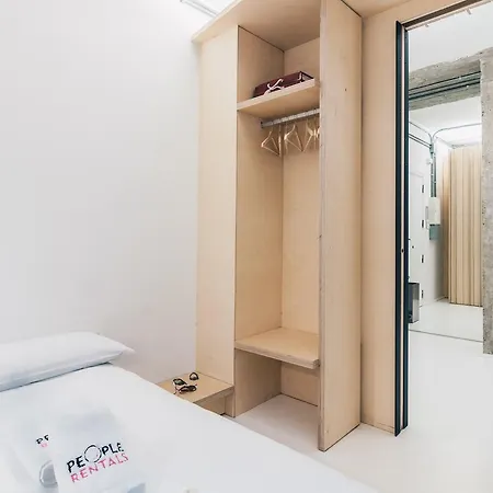 Kaia Apartment By People Rentals Bilbao Exterior photo
